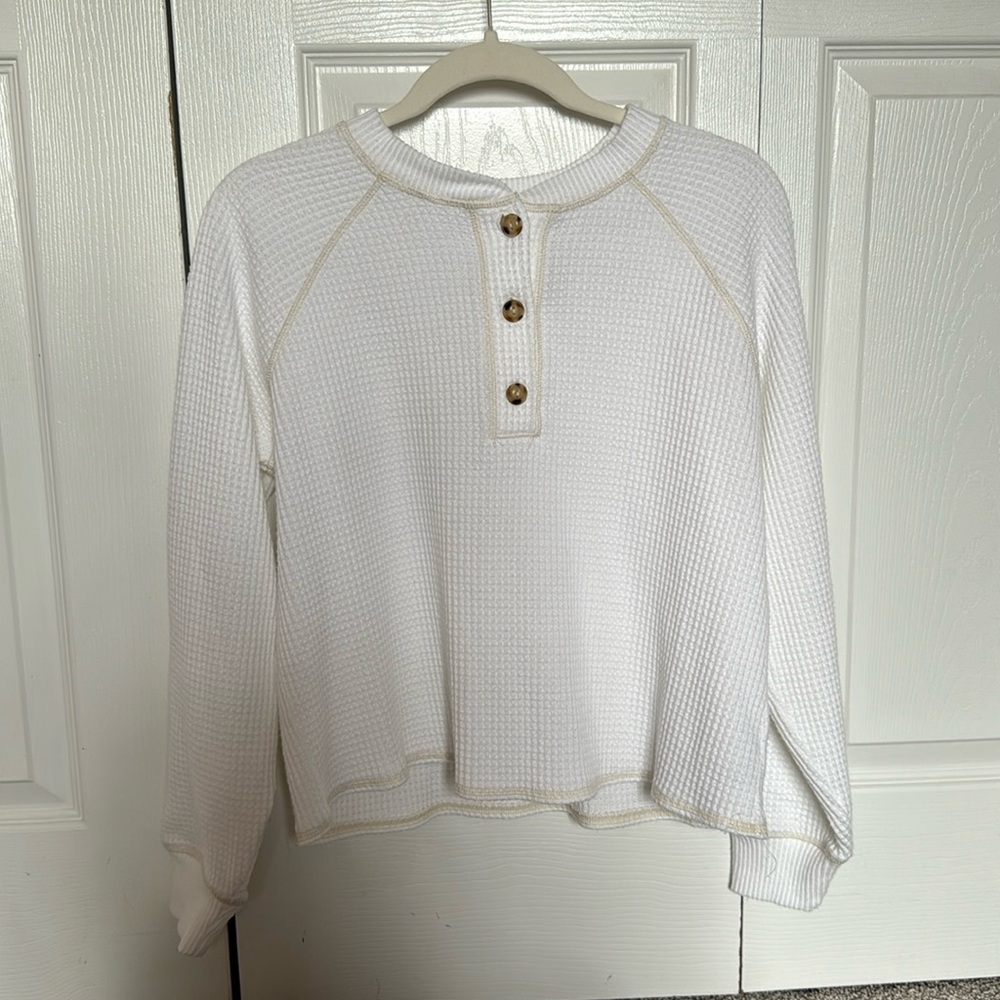 Old Navy Henley long sleeve size:small, color: cream and white
